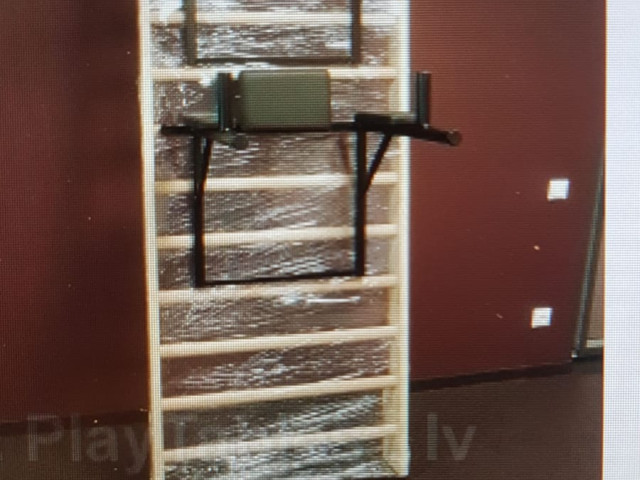 Pievilkšanās stienis zviedru sienai