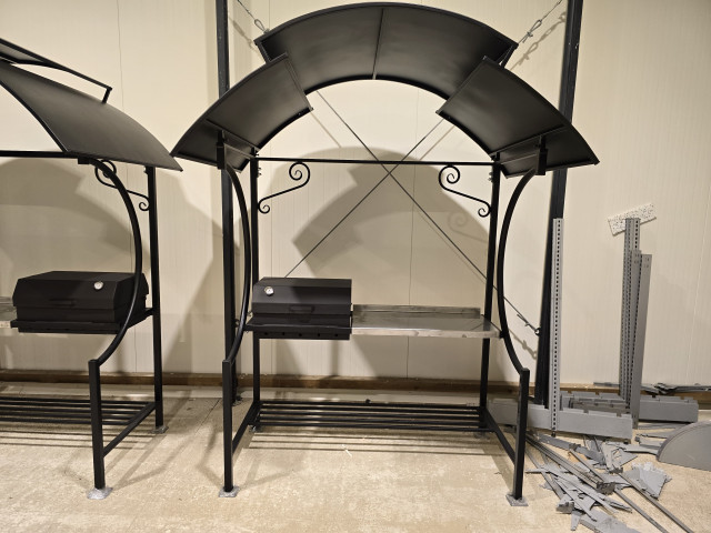 Гриль с навесом