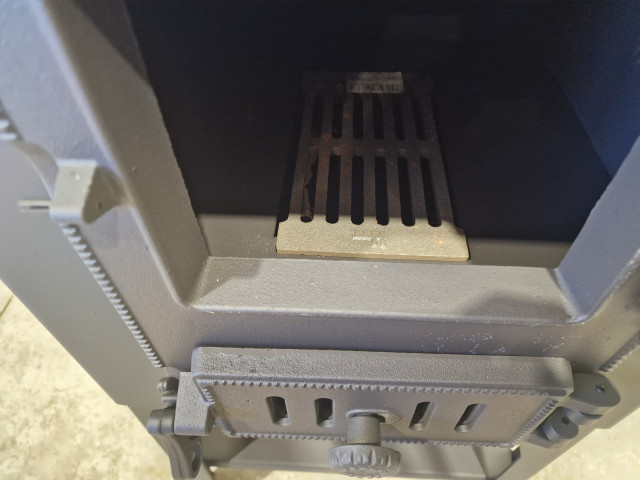 Krāsns kvadrāta ar čuguna/stikla durvīm D45cm - 3mm, 4mm, 6mm