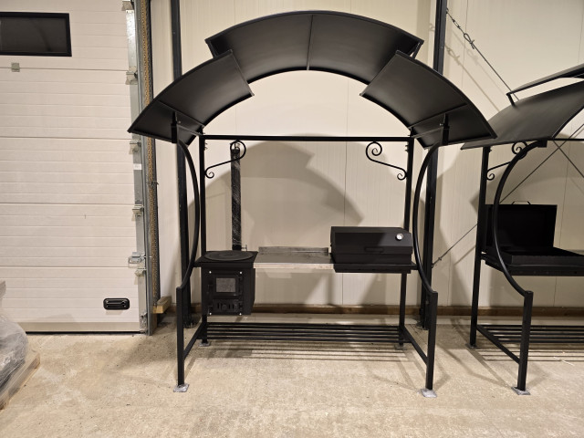 Krāsns/grils ar nojumi