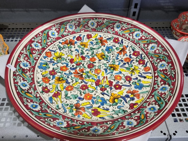 Šķīvis Ljagan 42cm ar ziedu rakstu