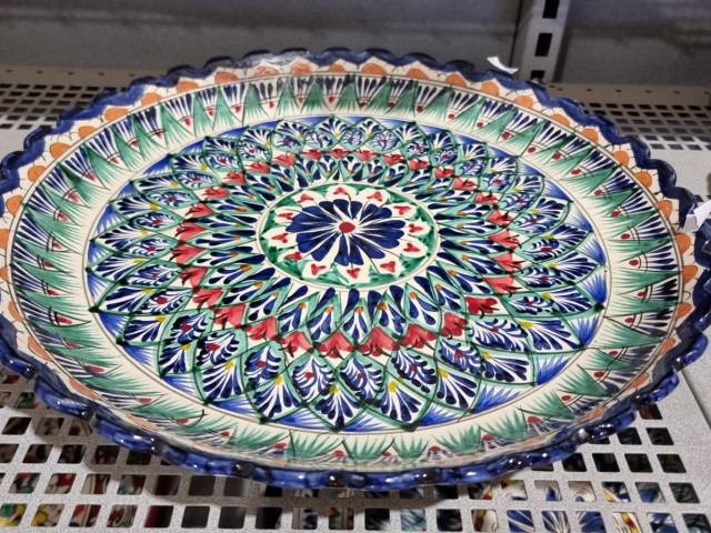 Šķīvis Ljagan 36cm ar dekoratīvu malu