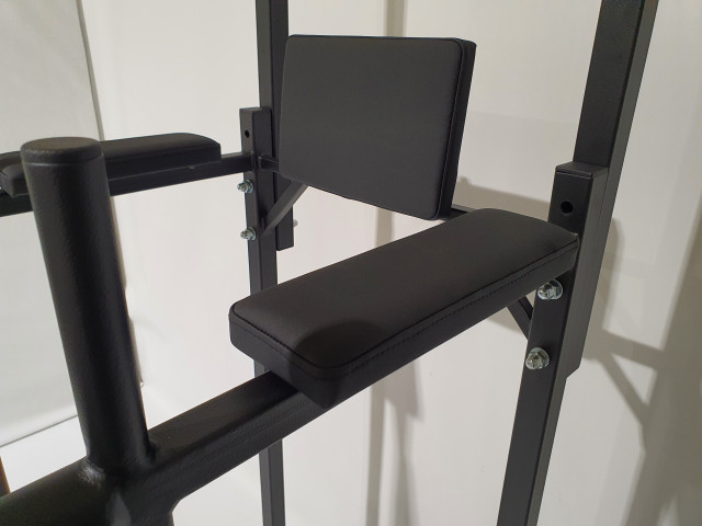 Universālais grīdas trenažieris - pievilkšanas stienis/līdztekas/press