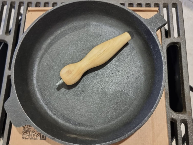 Чугунная сковорода 260х40мм со съёмной ручкой