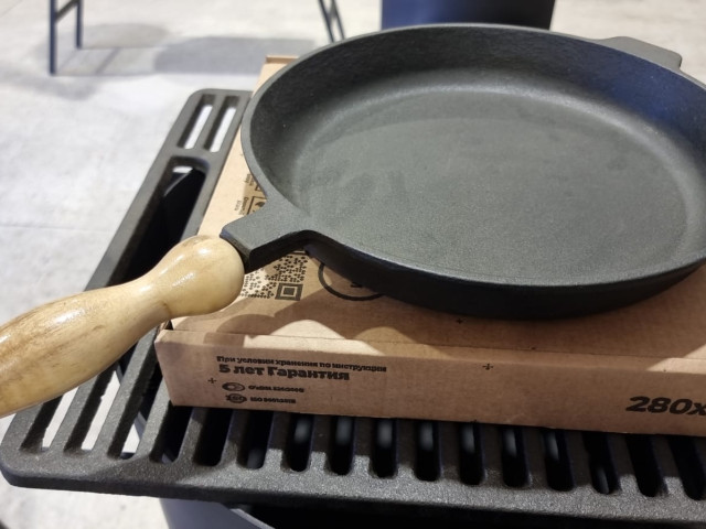 Чугунная сковорода 280х40мм со съёмной ручкой