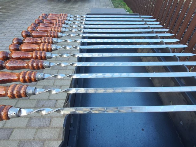 Šašlika iesmi ar koka rokturi