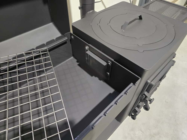 Krāsns/grils/kūpinātava komplekts kvadrāts ar čuguna/stikla durvīm D40 cm