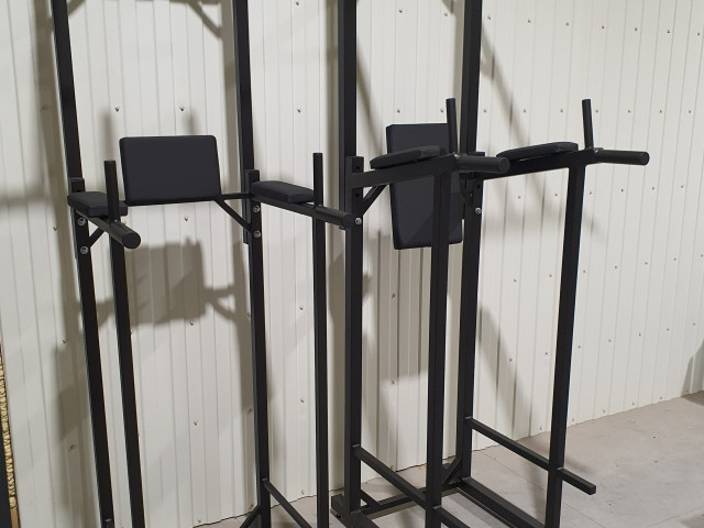 Universālais grīdas trenažieris - pievilkšanas stienis/līdztekas/press