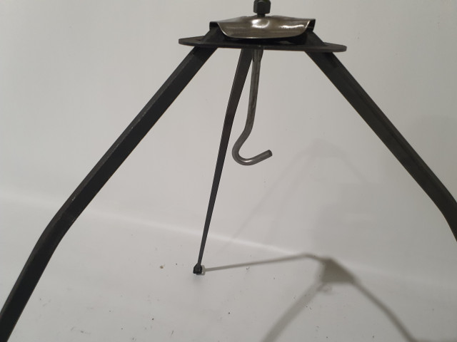 Trīskājis-statīvs Nr2