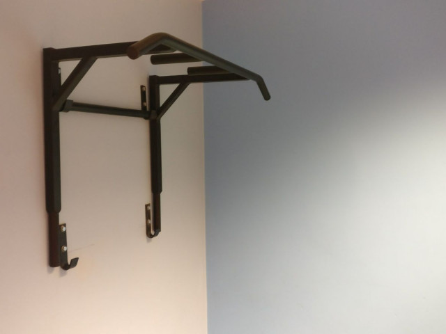 Universālais trenažieris - pievilkšanas stienis/līdztekas