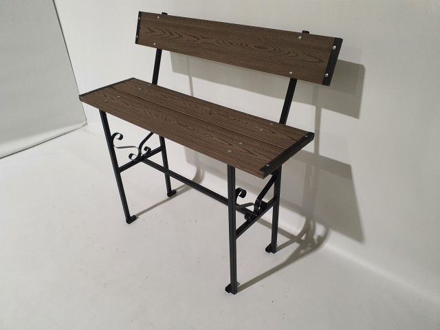 Soliņš ar atzveltni