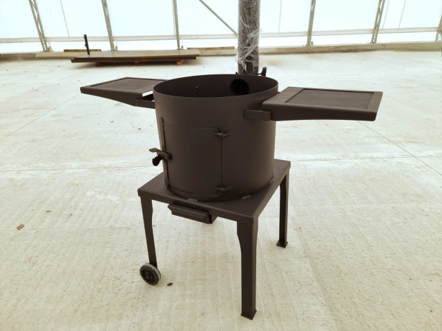 Krāsns ar plauktiem un skursteni, apaļa 4mm - D36, D40, D45, D50