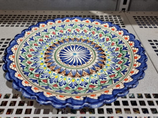 Šķīvis Ljagan 27cm ar dekoratīvu malu