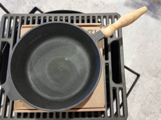 Čuguna panna 280x60mm ar noņemamu rokturi