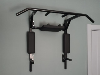 Universālais trenažieris-pievilkšanas stienis(ar slīpiem un papild rokturiem)+līdztekas/press