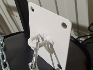 Boksa maisa griestu turētājs